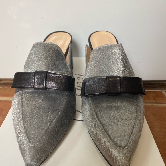 V. Luzzi Size 39 (US 8) never worn heeled mules - Picture 2 of 9
